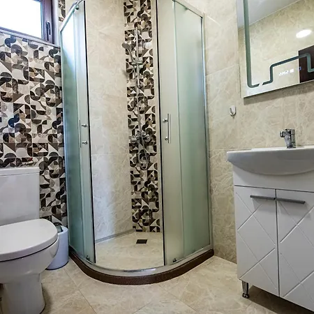 Apriltsi Hills Villa