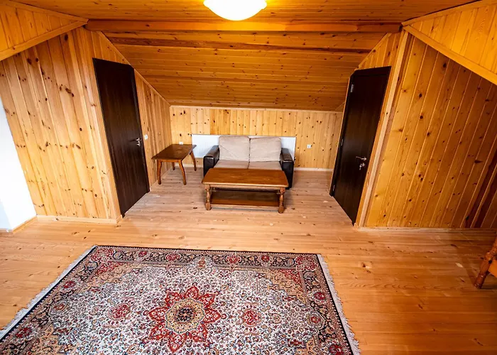 别墅 Apriltsi Hills