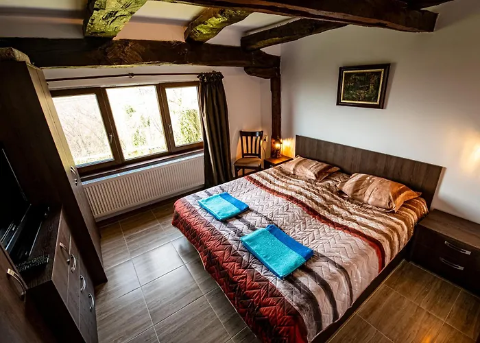 Apriltsi Hills 阿普里尔齐