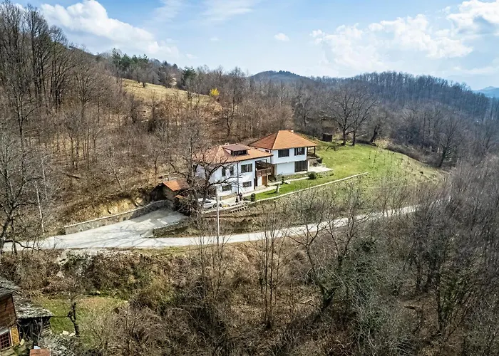 别墅 Apriltsi Hills 阿普里尔齐