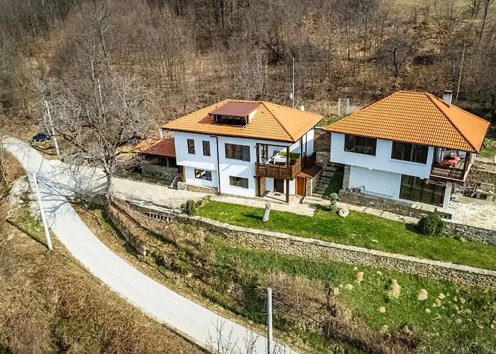 别墅 Apriltsi Hills *